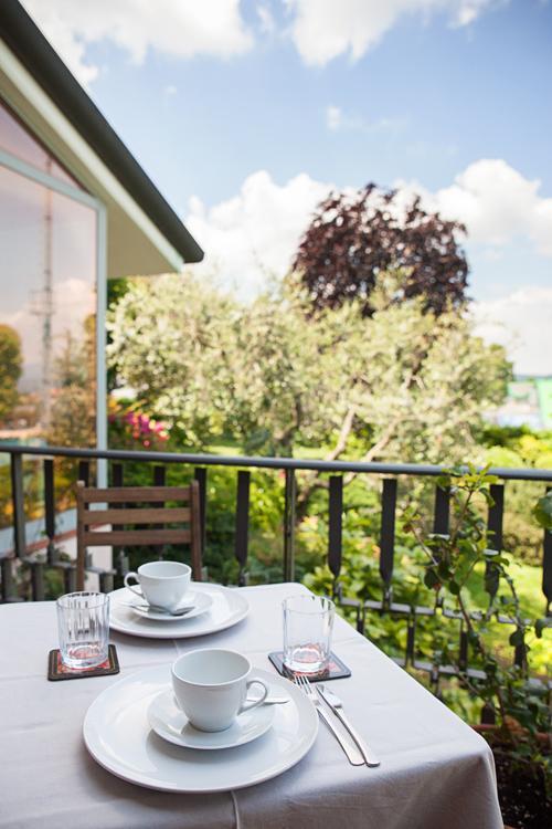 B&B Villa Adriano เดเซนซาโนเดลการ์ดา ภายนอก รูปภาพ