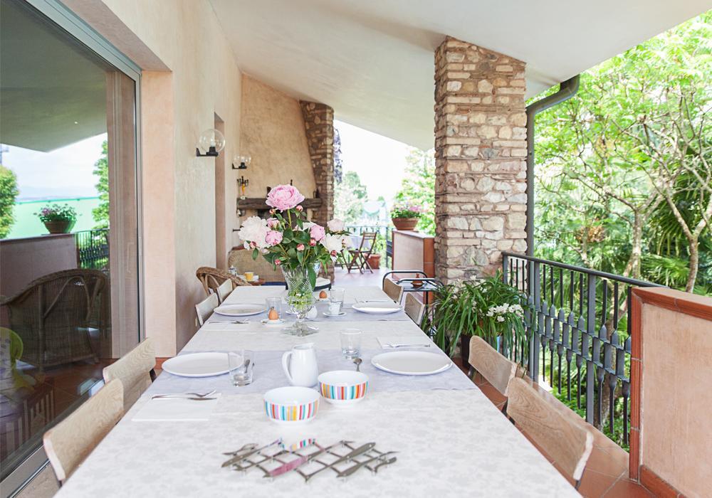 B&B Villa Adriano เดเซนซาโนเดลการ์ดา ภายนอก รูปภาพ