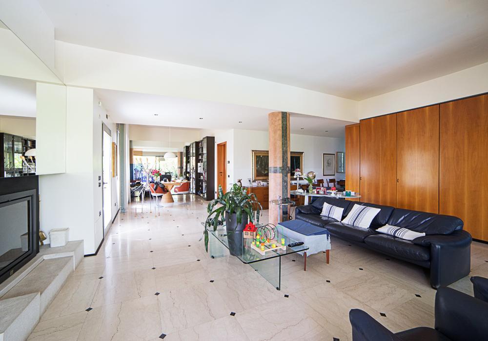 B&B Villa Adriano เดเซนซาโนเดลการ์ดา ภายนอก รูปภาพ