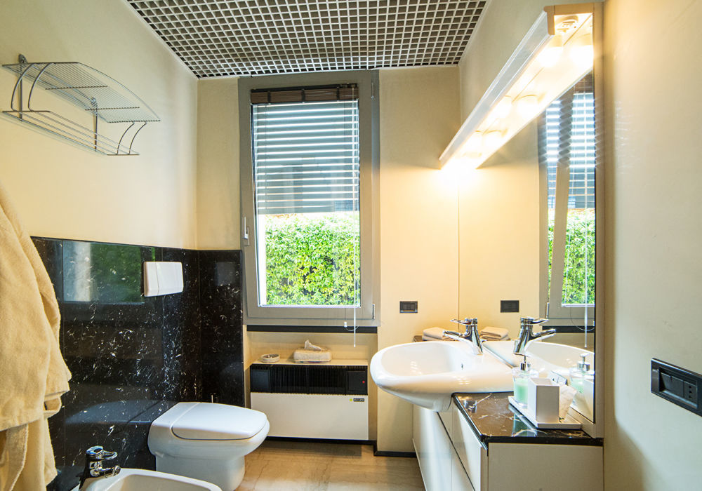 B&B Villa Adriano เดเซนซาโนเดลการ์ดา ภายนอก รูปภาพ